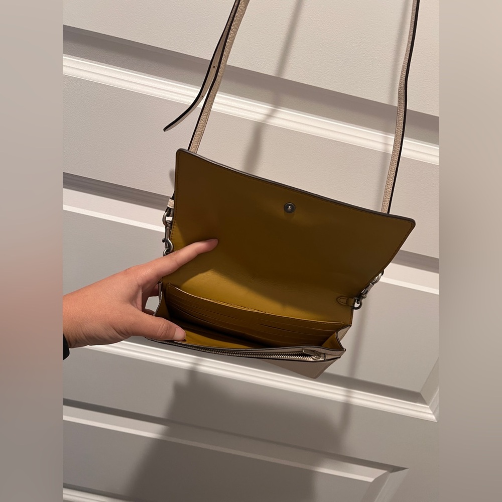 Coach Cream Crossbody Bag/Wallet - Picture 3 of 4